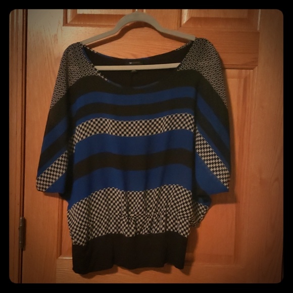 Sheer top over black tank, one piece, size small - Picture 1 of 4